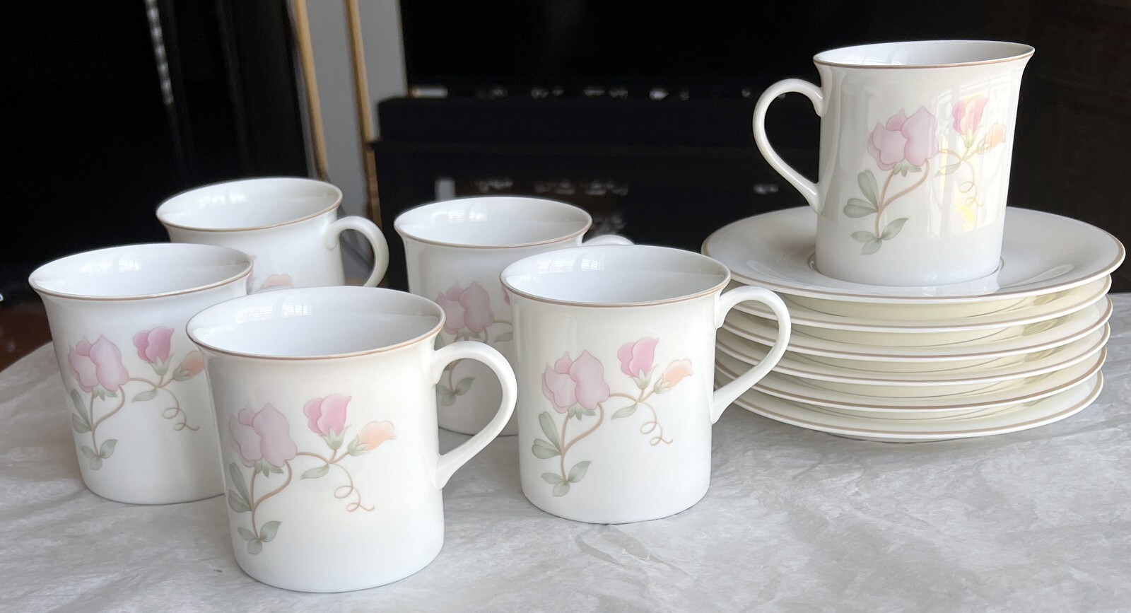 Six Corning Carmel Cups & Saucers - Pristine