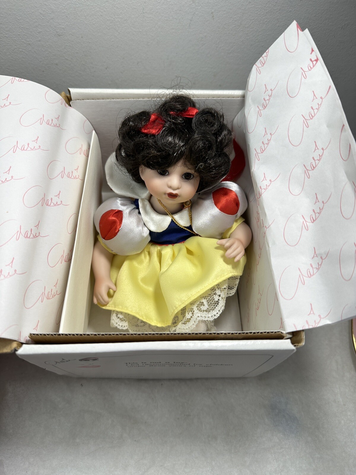 Marie Osmond Tiny Tots Baby Snow White - Box, Certificate of Authenticity - Image 1