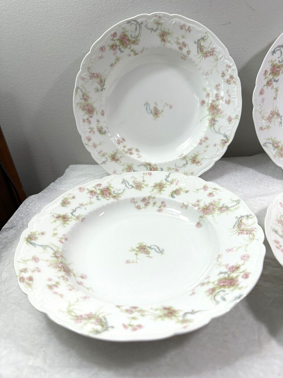 Four (4) Haviland 9" Soup / Salad Serving Bowls - Schleiger 57-8 Blank 207 - Image 4