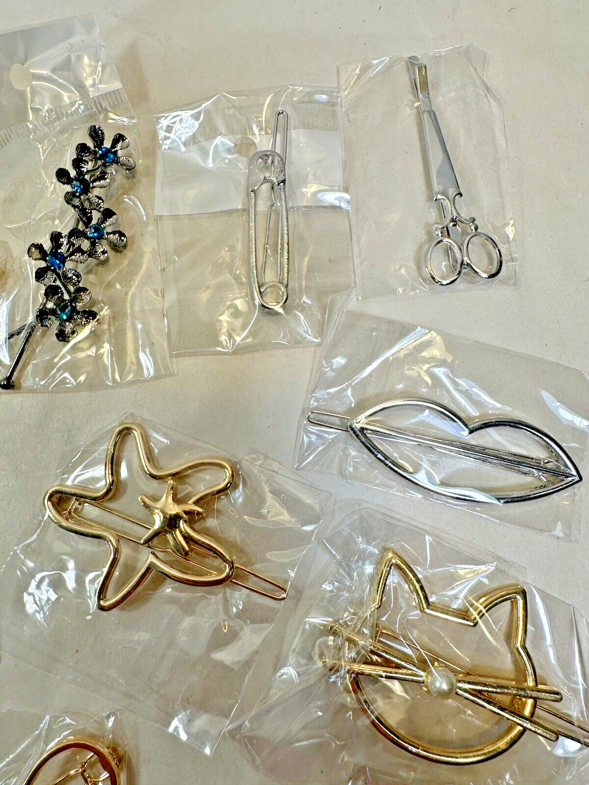 Lot of 21 Women's Hairpins - Brand New in Plastic Wrap - Image 3