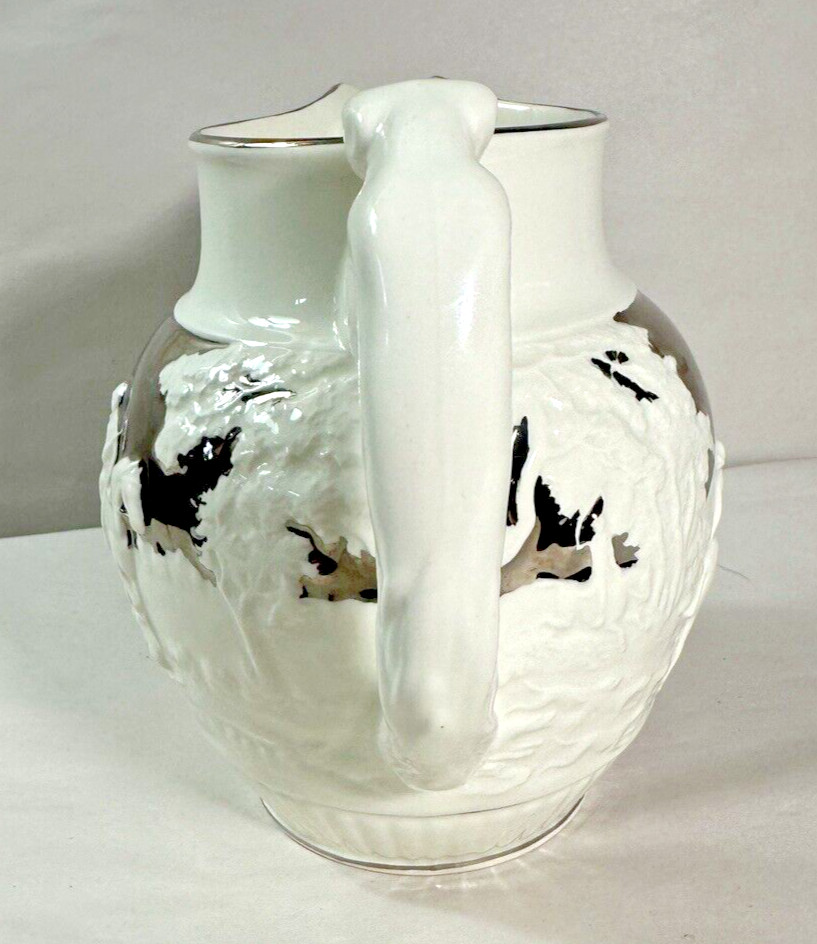 Wedgwood of Etruria & Barlaston D'Ye Ken John Peel 24 oz Pitcher Platinum - Image 3