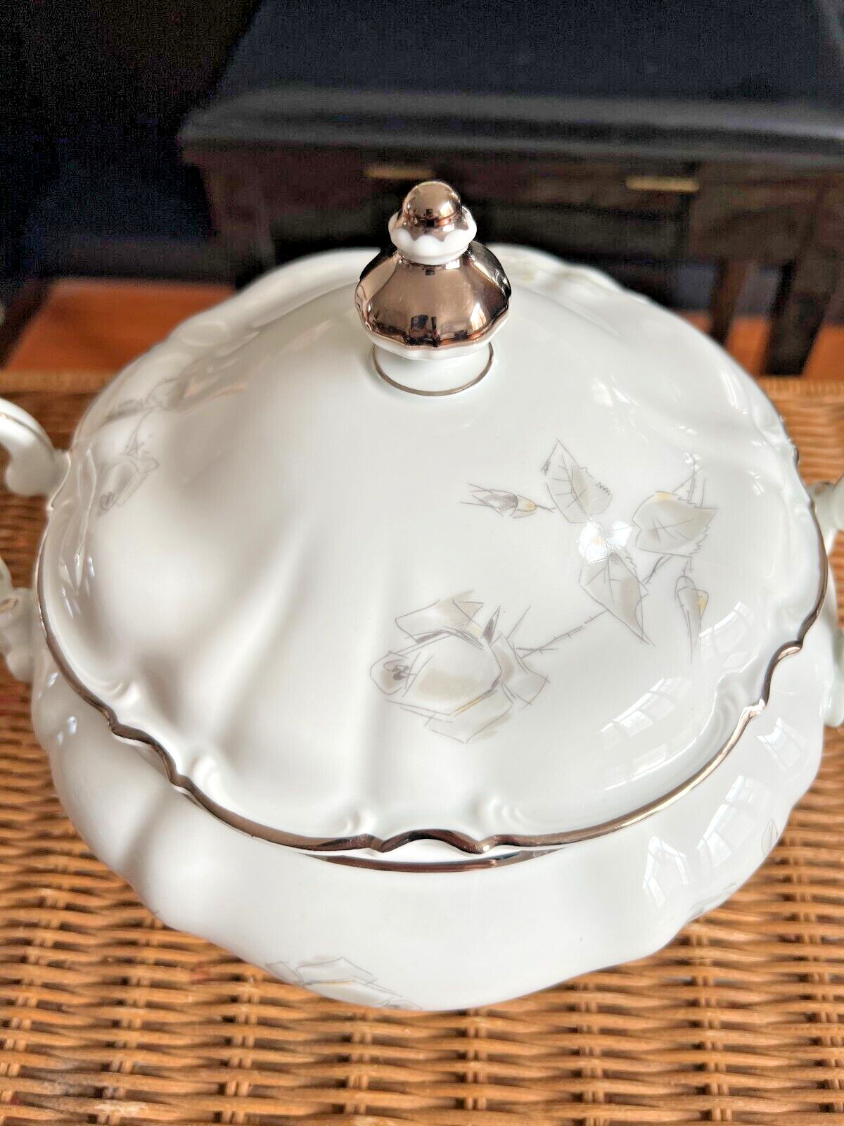 Hutschenreuther Sylvia Gray Rose / Platinum Round 9" Covered Vegetable Dish NEW - Image 6