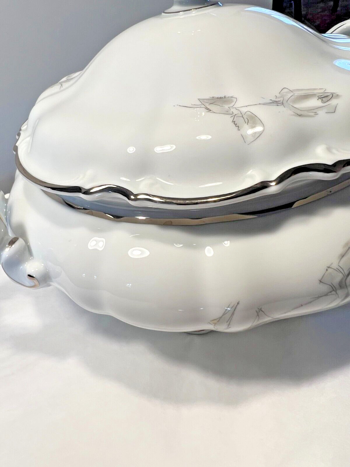 Hutschenreuther Sylvia Gray Rose / Platinum Round 9" Covered Vegetable Dish NEW - Image 10