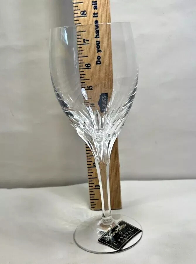 One Noritake Crystal 'Turning Point' Clear Cut Crystal Wine Glass 7 5/8" w/Tag - Image 2