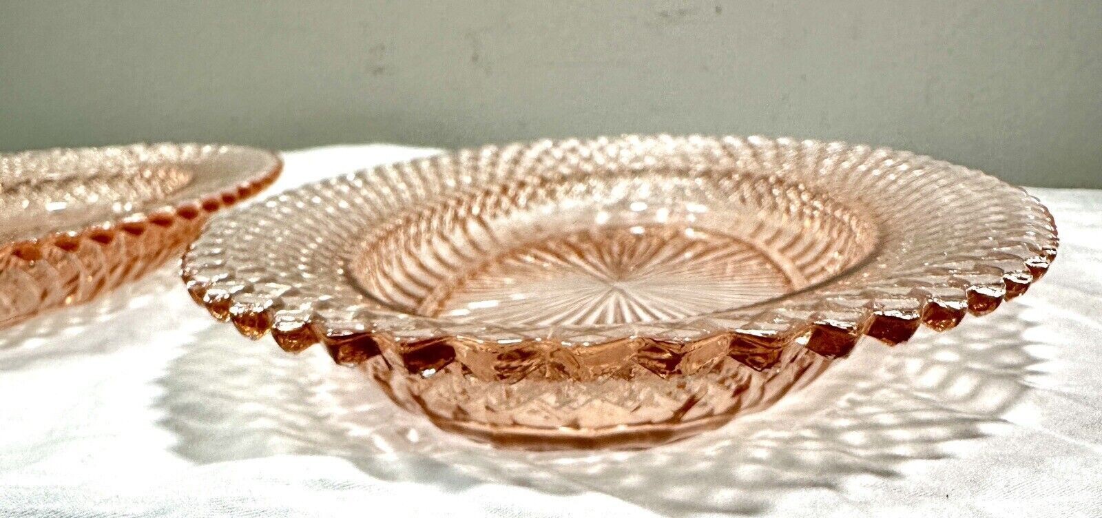 One (1) Vintage Oval Pink Depression Glass Bowl / Dish / Tray - Image 1