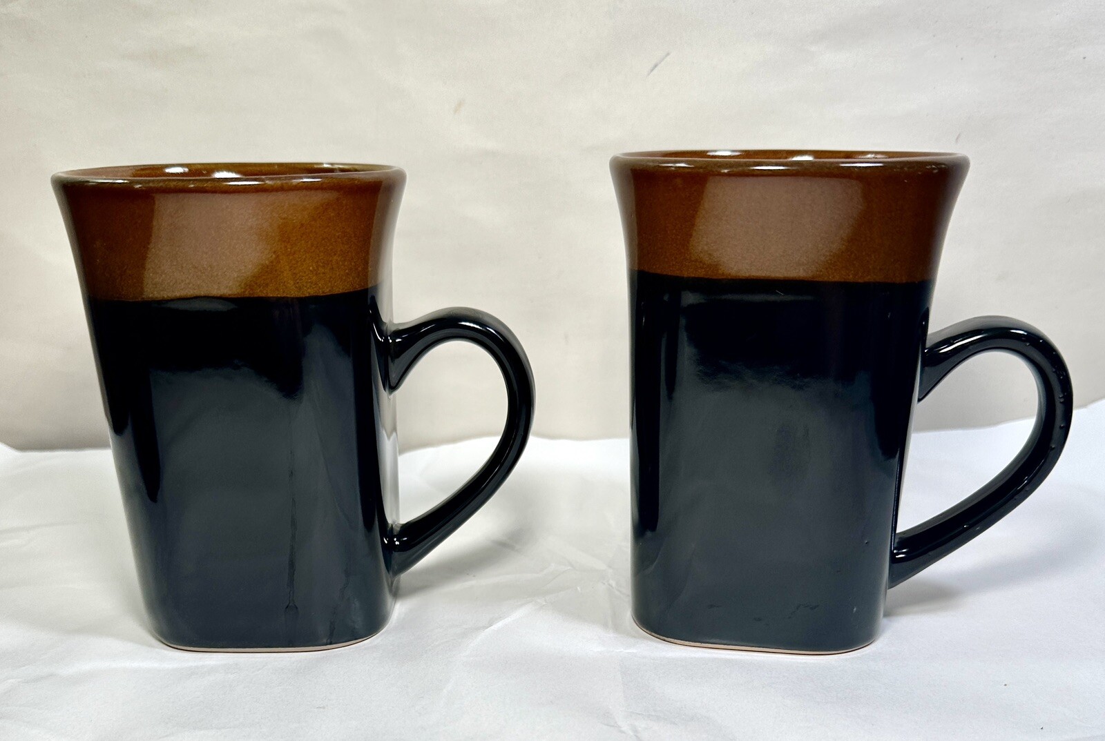 Two (2) Royal Norfolk Black Stoneware Coffee Latte Mugs w/ Brown Rim 14 oz 5"