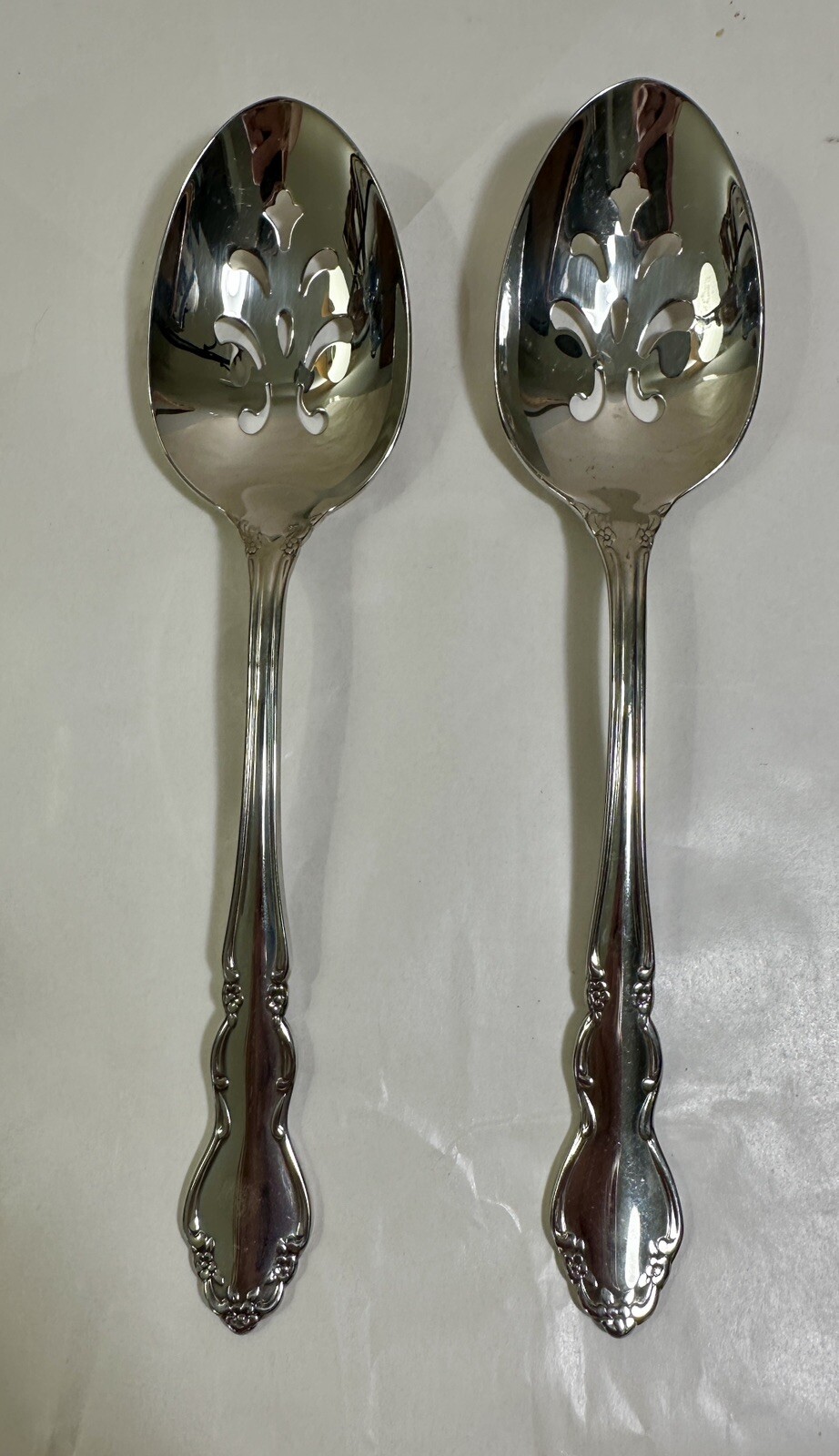 One Oneida Dover Stainless Pierced Tablespoon (Serving Spoon) - 8 3/8" - Image 4