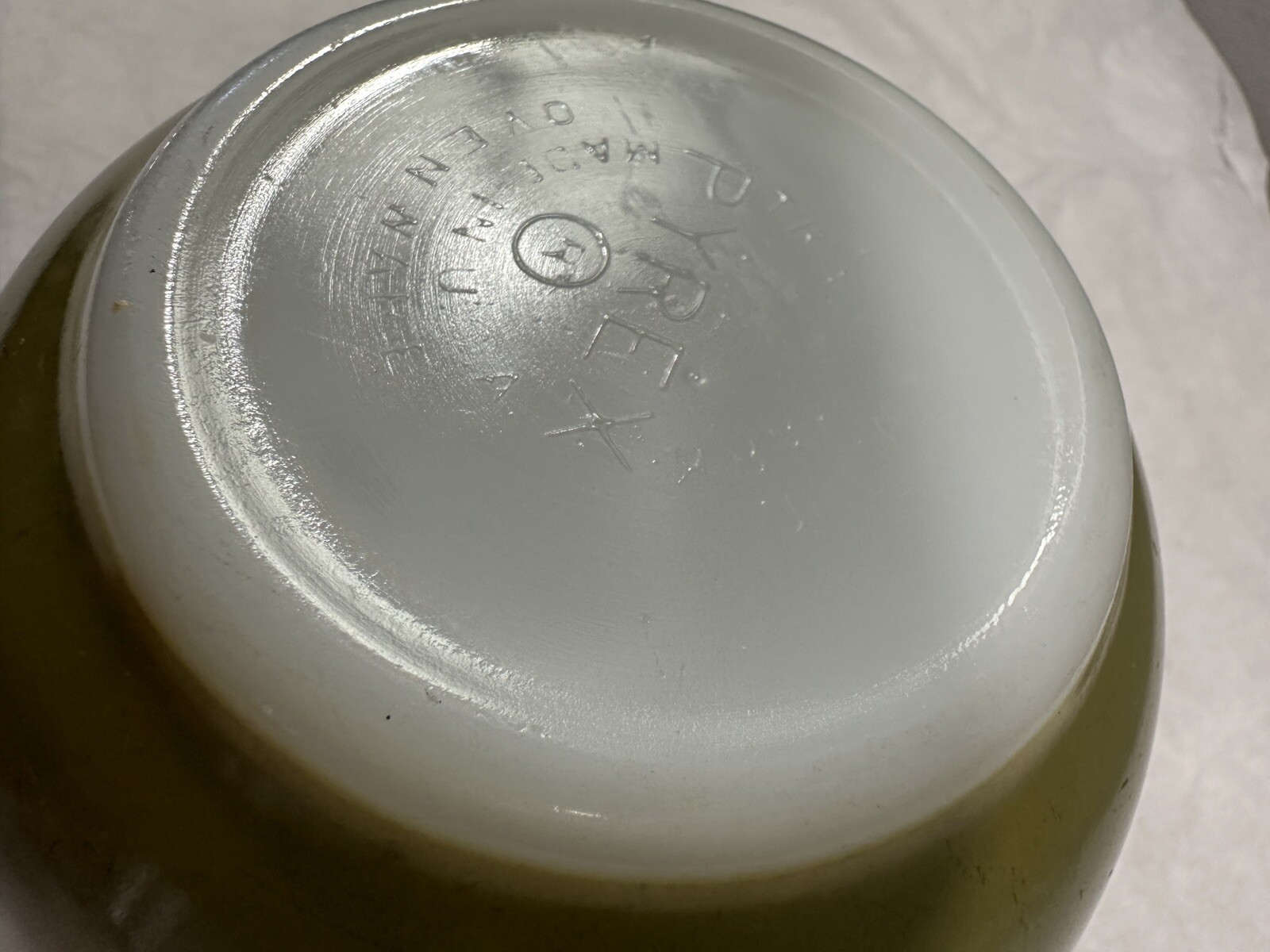 VTG PYREX Green Mixing Bowl Flowers Ovenware - 1.5 Pt - Image 1