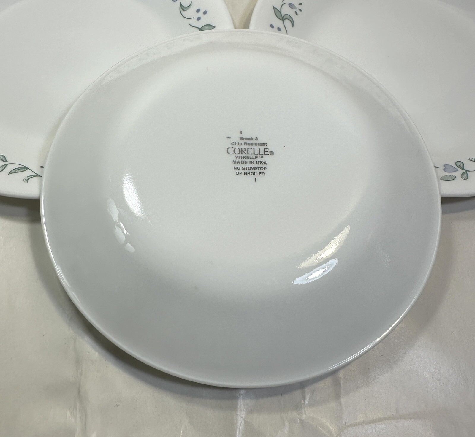 Three Corelle Country Cottage Bread Butter Plates Corning 6 3/4" Green Vines - Image 3