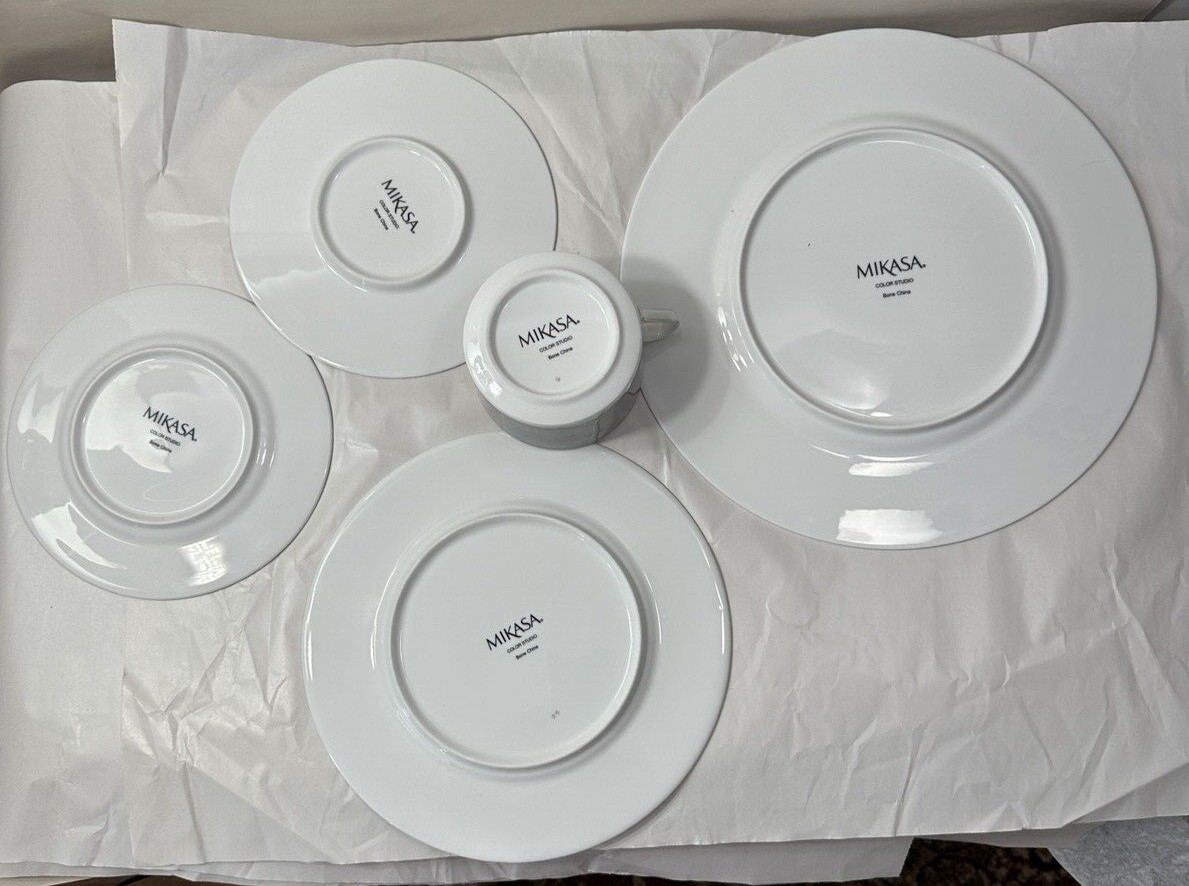 Mikasa Color Studio Grey and Platinum 5-pc Dinnerware Set - Unboxed, Unused - Image 9