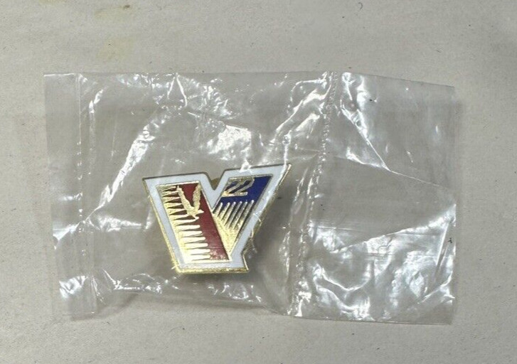 Valvoline Racing Vintage Lapel Pin - Race Car Team 22 Eagle Automobile Souvenir