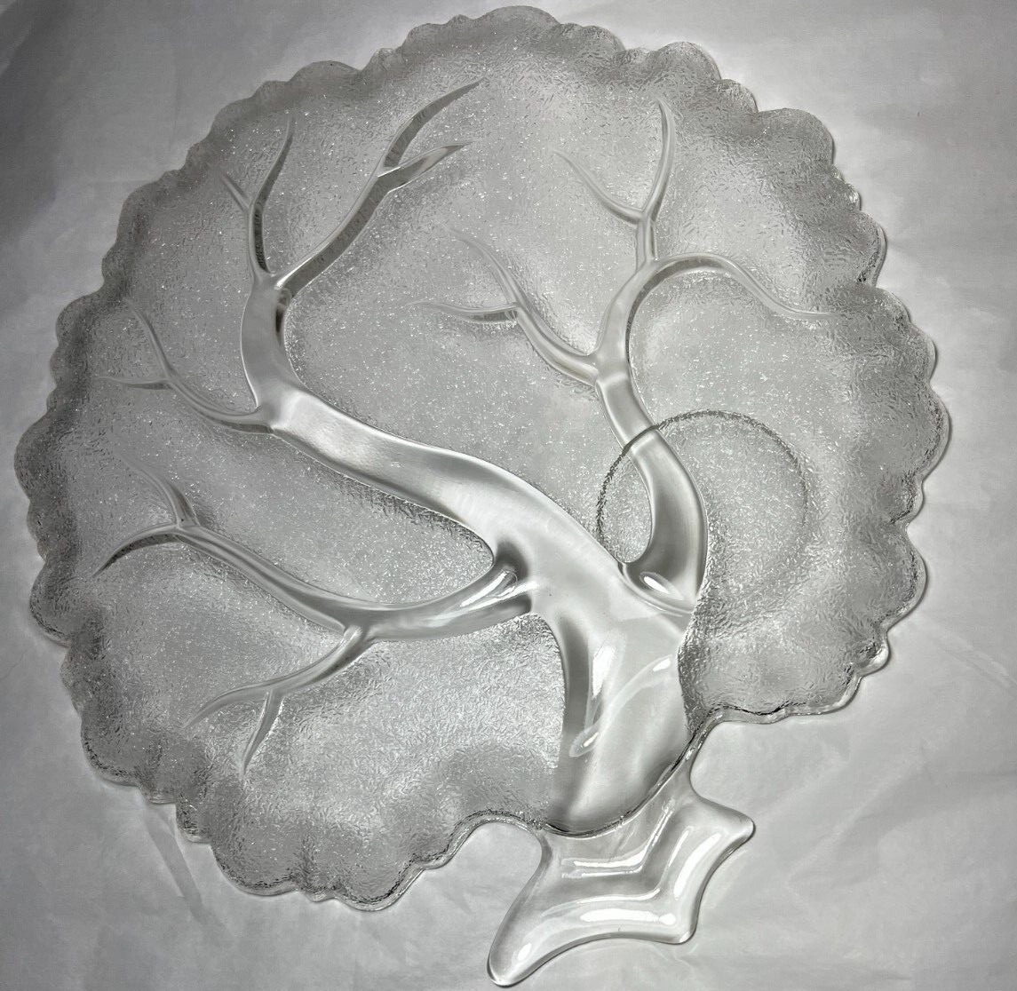 4 Vintage Hazel Atlas Orchard Tree of Life Frosted Glass Snack Trays (No cups) - Image 4