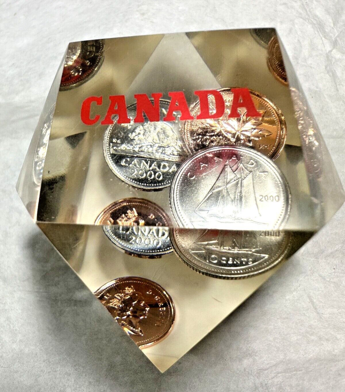 Plexiglass Coin Display - Canadian Coins - Tetradecagon (fourteen-sided) - Image 17