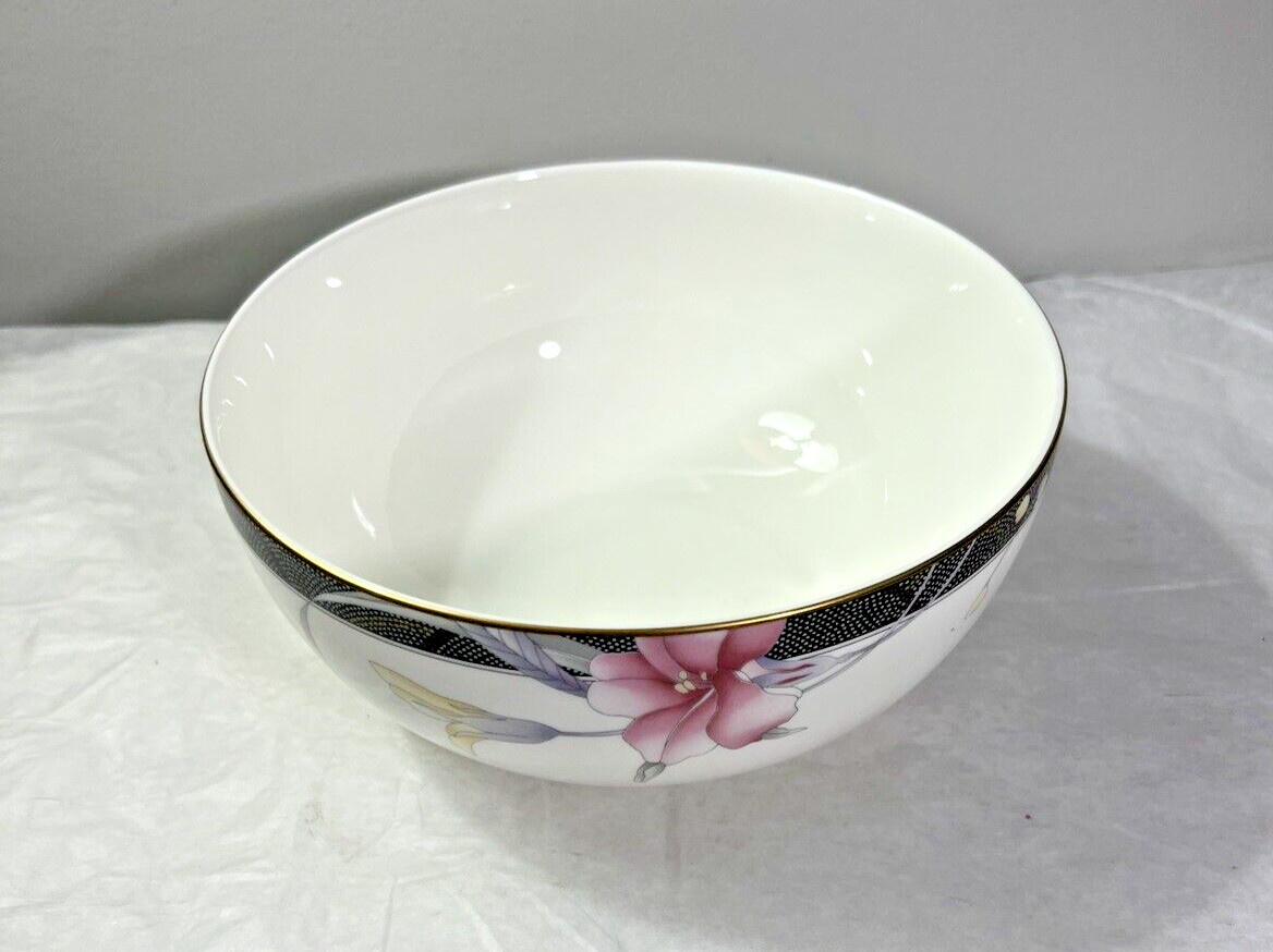 Mikasa China Cosmo Serving Bowl - 8 inches across  - Image 2