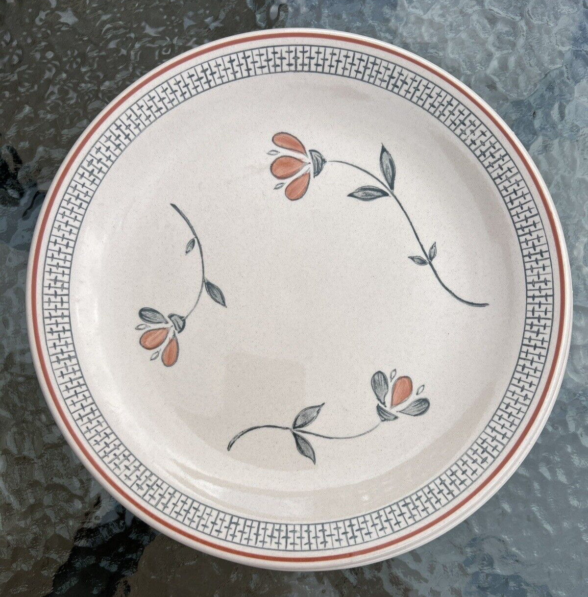 Johnson Brothers Zephyr Old Granite Ironstone 10" Dinner Plate - Immaculate