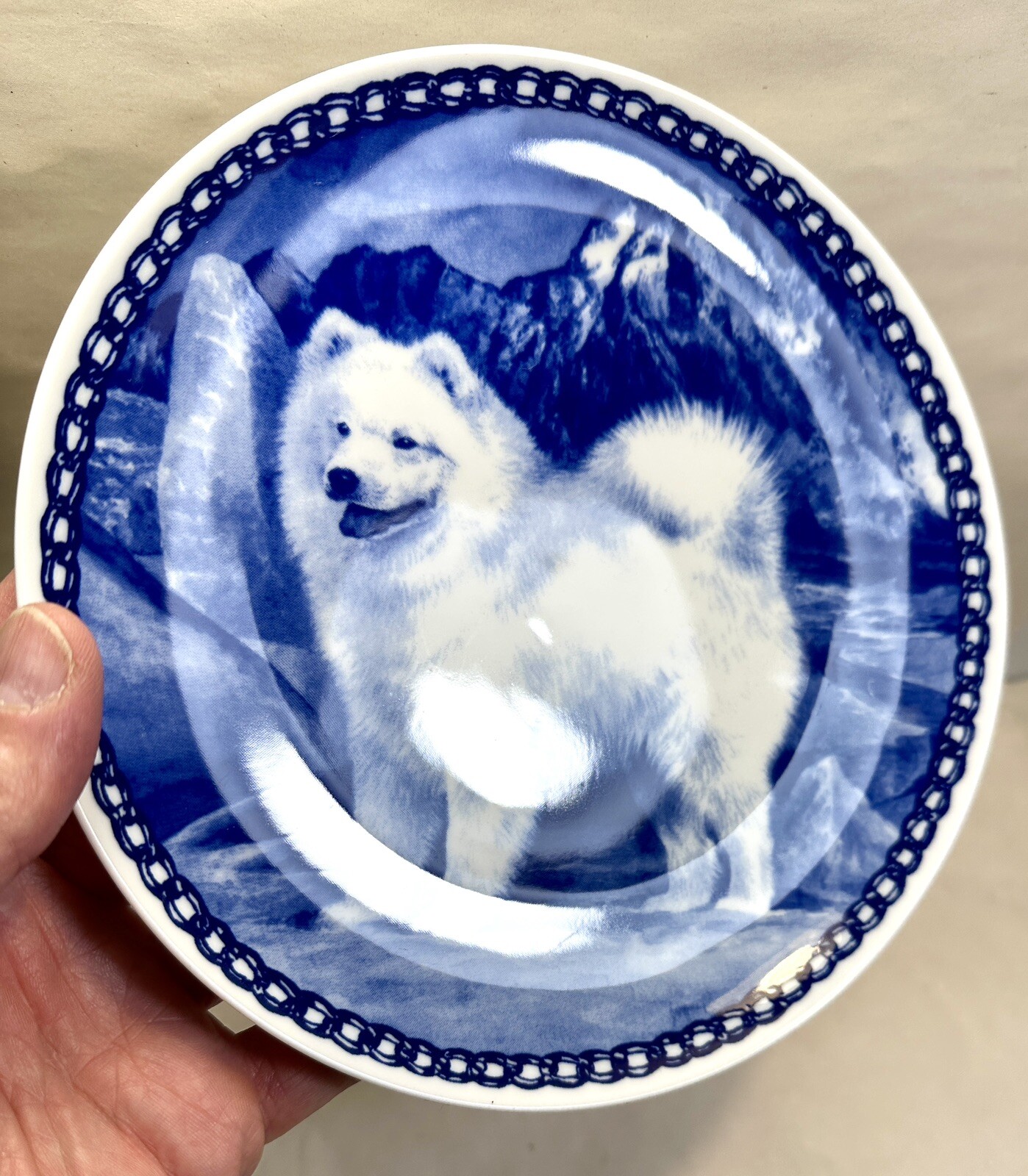 Natalia Brampton Dog Plate No. 7261 - Samoyed - Lekven Designs Denmark - Image 1