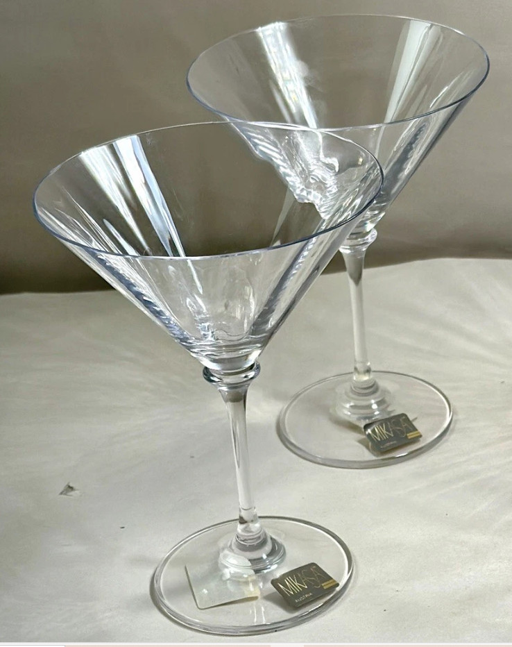 Two (2) Mikasa Stephanie Martini Cocktail Glasses Ribbed Optic Bowl - Austria