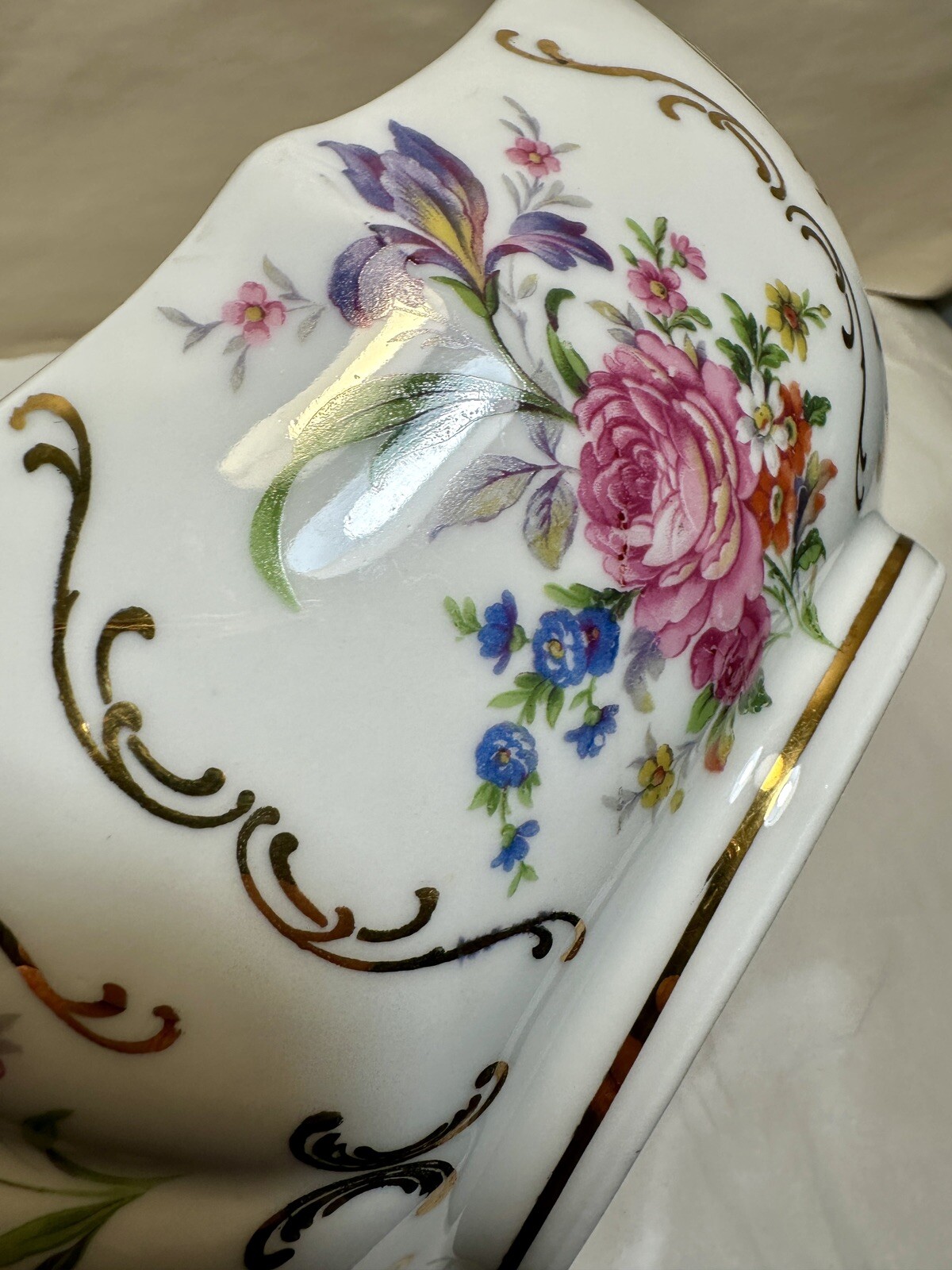 France Louis Lourioux Foecy Serving Bowl and Ladle - Gold Trim - Immaculate - Image 3