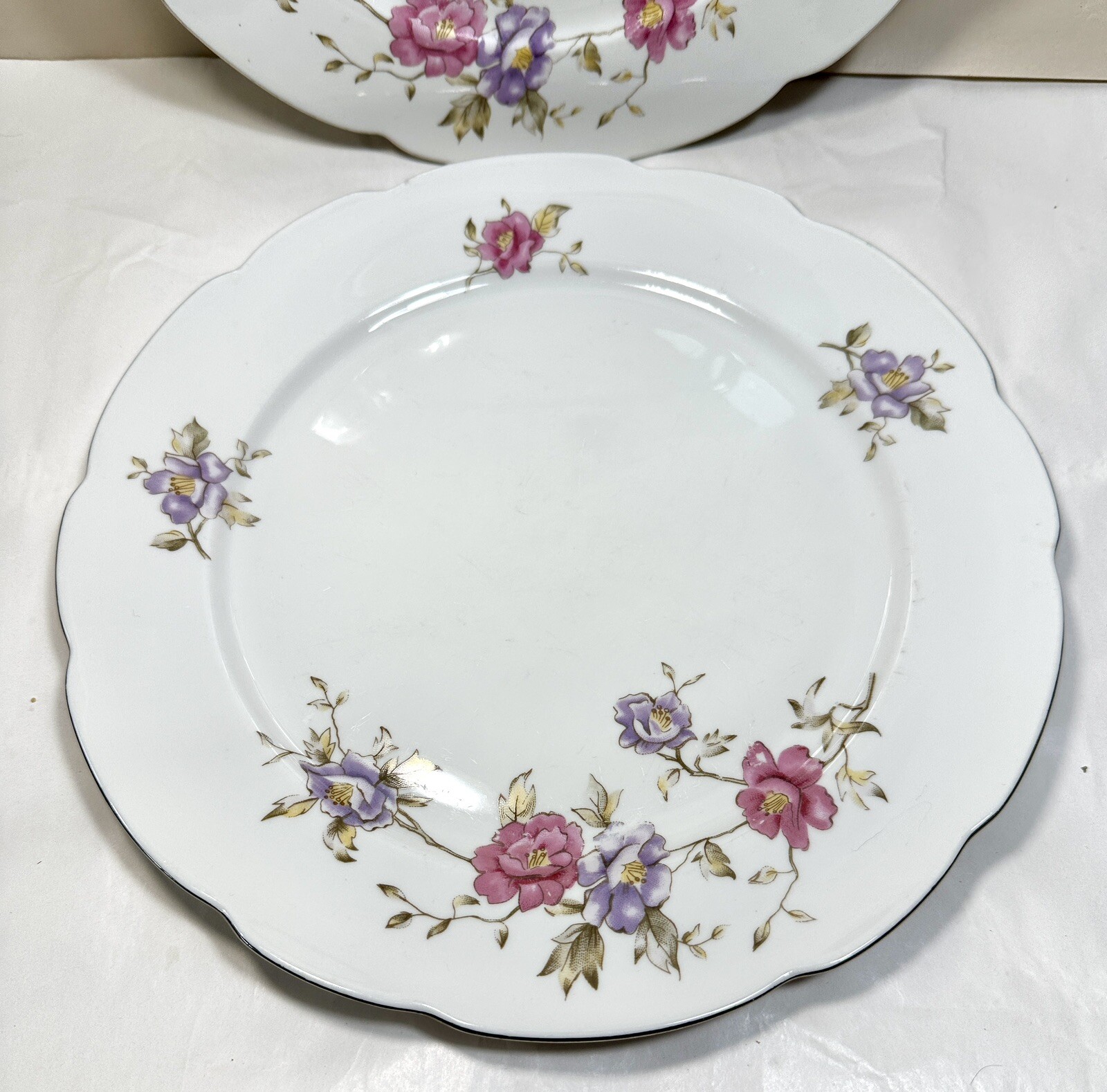 Set of 2 Louise Dinner Plates Cmielow - Scalloped 10-1/4" - Poland - Purple Pink - Image 1