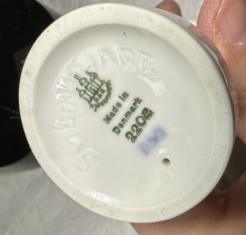 Three (3) Bing & Grondahl Baby Boy Figurines SV. LINDHART - #2207, #2208, #2209 - Image 7