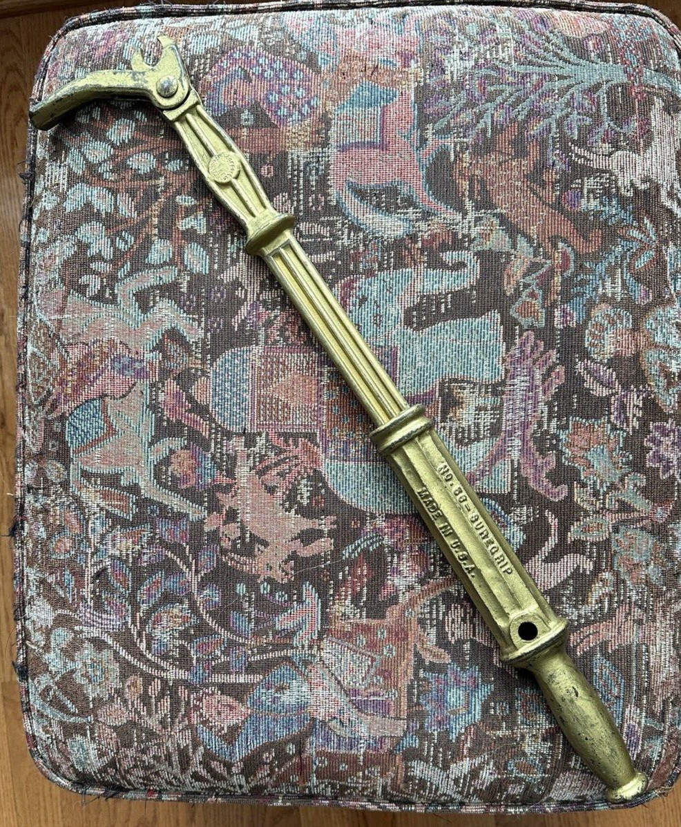 Vintage Bridgeport Hardware Forged Steel Nail Puller/Pounder No. 56 SUREGRIP - Image 4