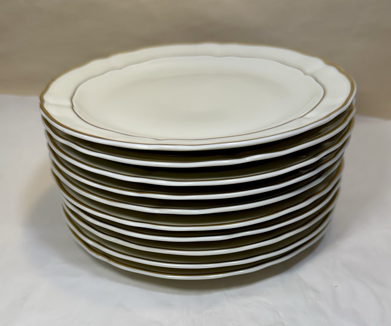 Set of 10 Limoges L.Bernardaud Louis IV Dessert / Pie Plates - 7-5/8"
