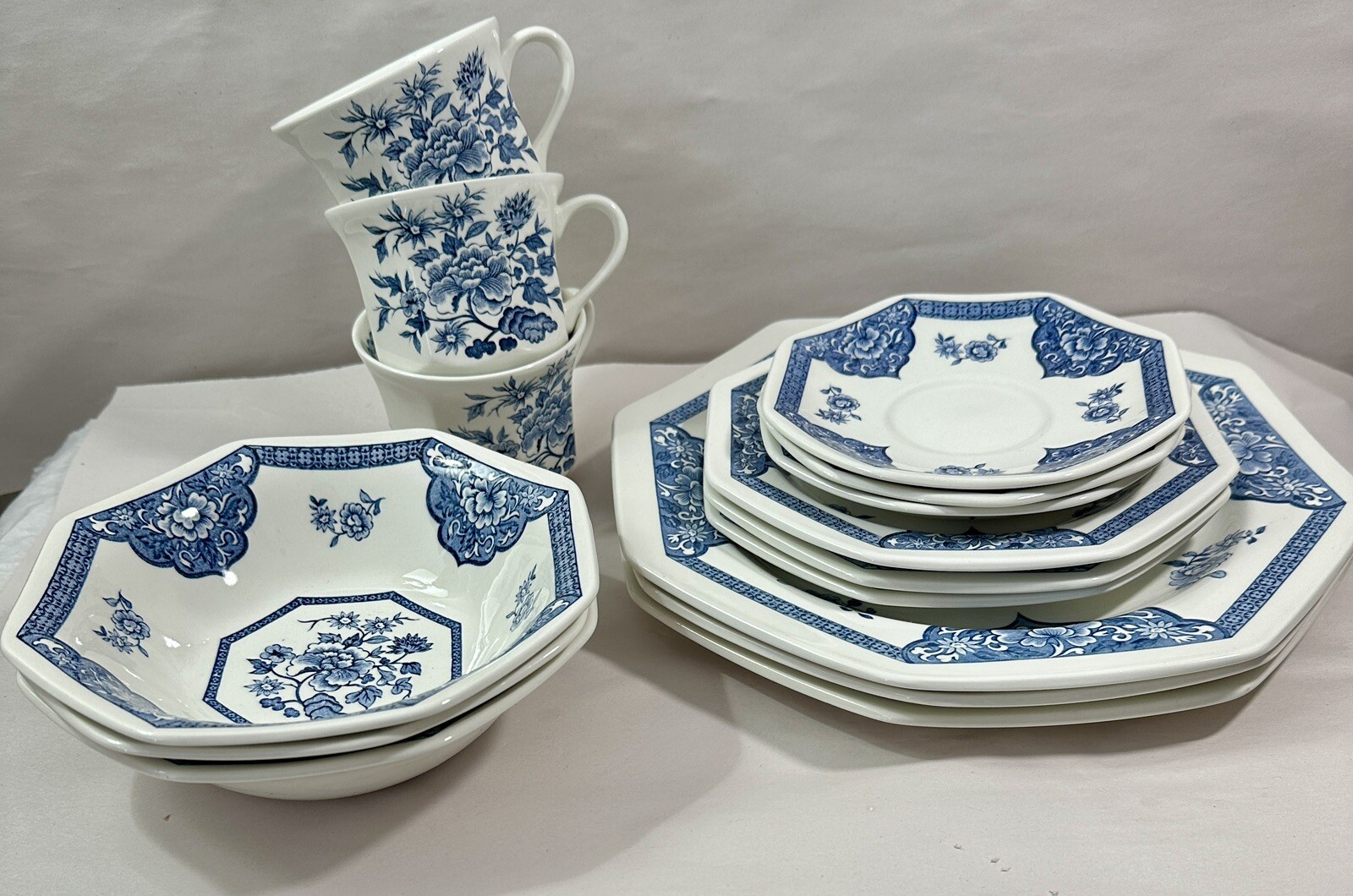 Old Pekin Octagon Blue J & G Meakin Royal Staffordshire - One Place Setting - Image 17
