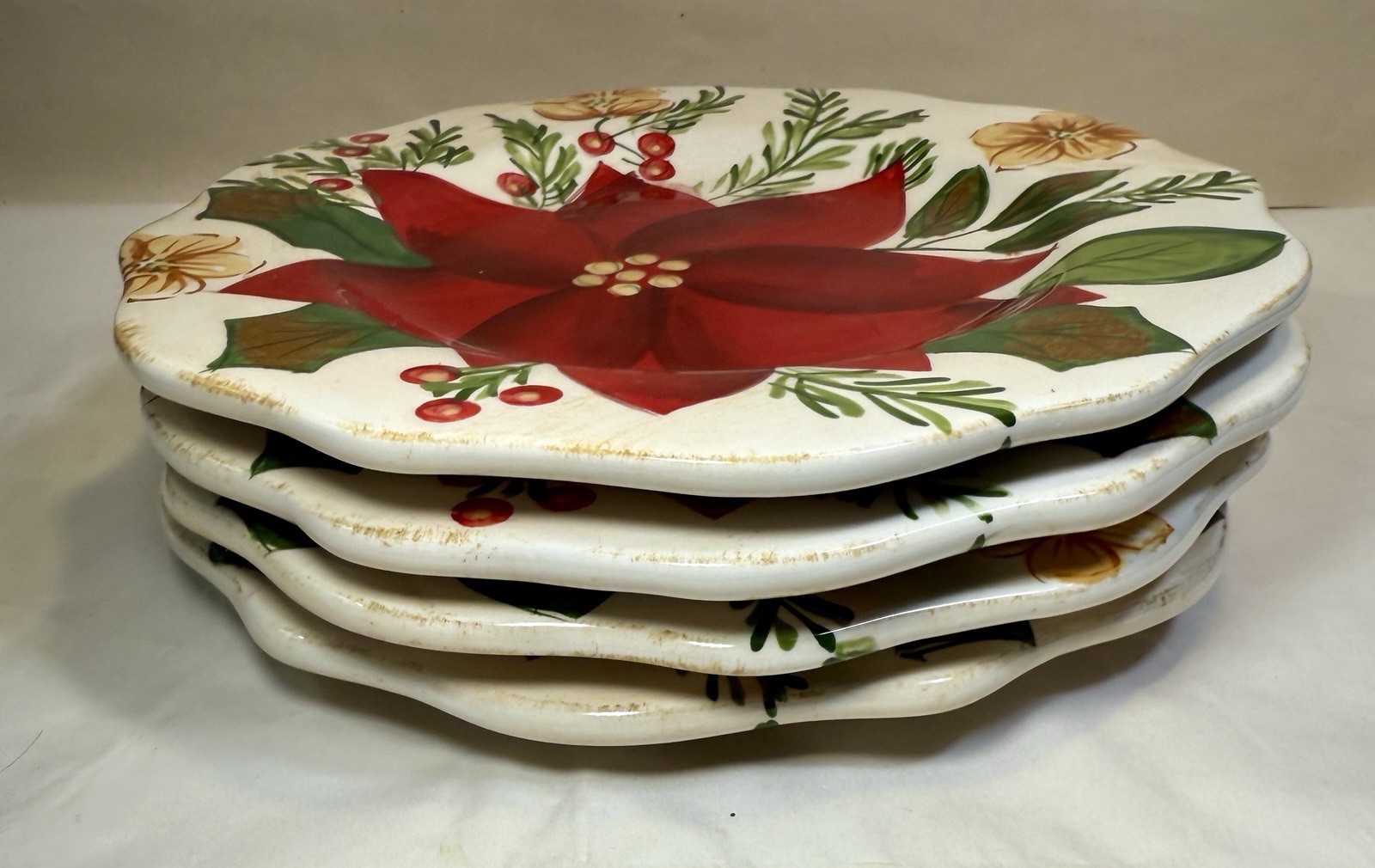 Set Of 4 Home Brand Poinsetta Bread / Salad / Dessert Plates Christmas NOS - Image 2