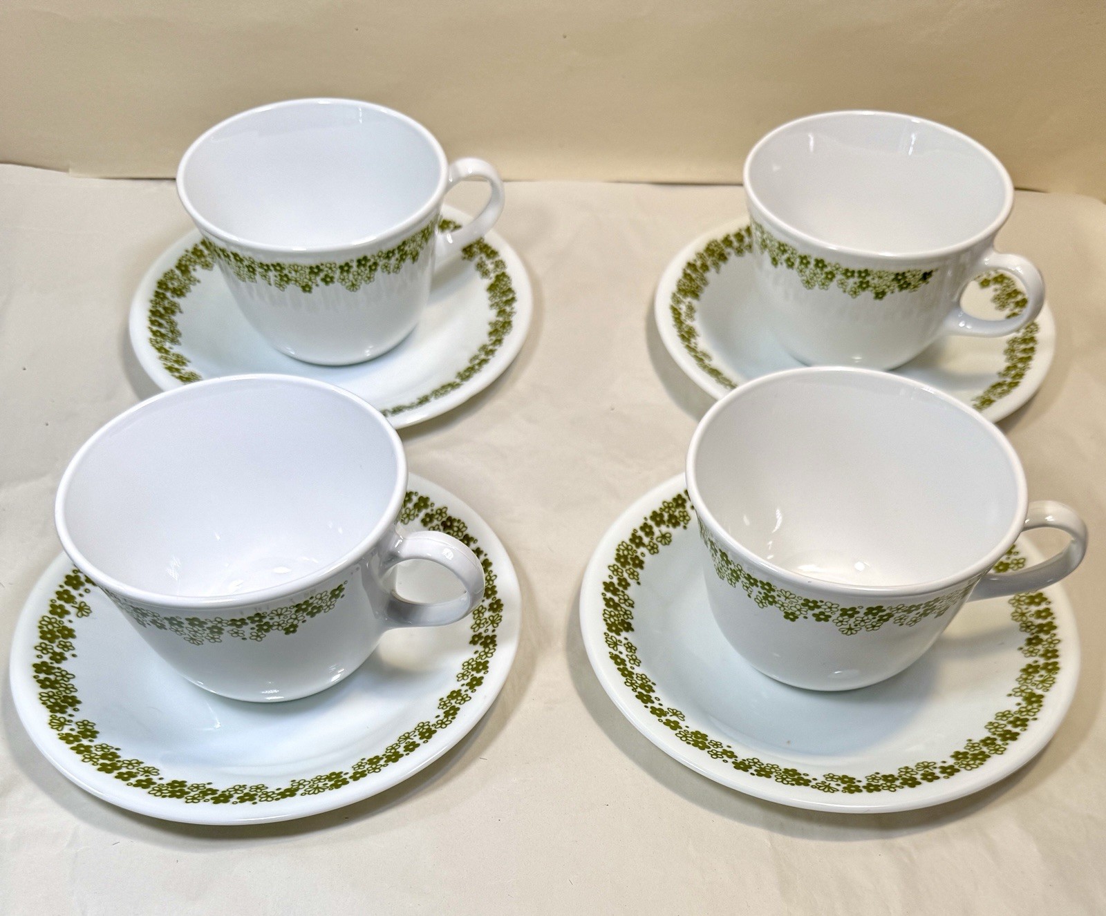 Corelle Livingware Coffee Cups Saucers Green Crazy Daisy Spring Blossom Set of 4