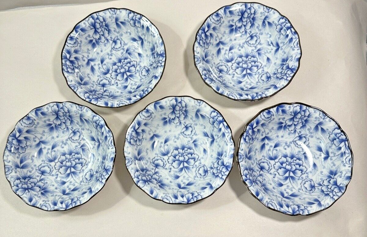Set of 5 Blue and White Porcelain JAPANESE Bowls - 5 1/2 Inches - Immaculate