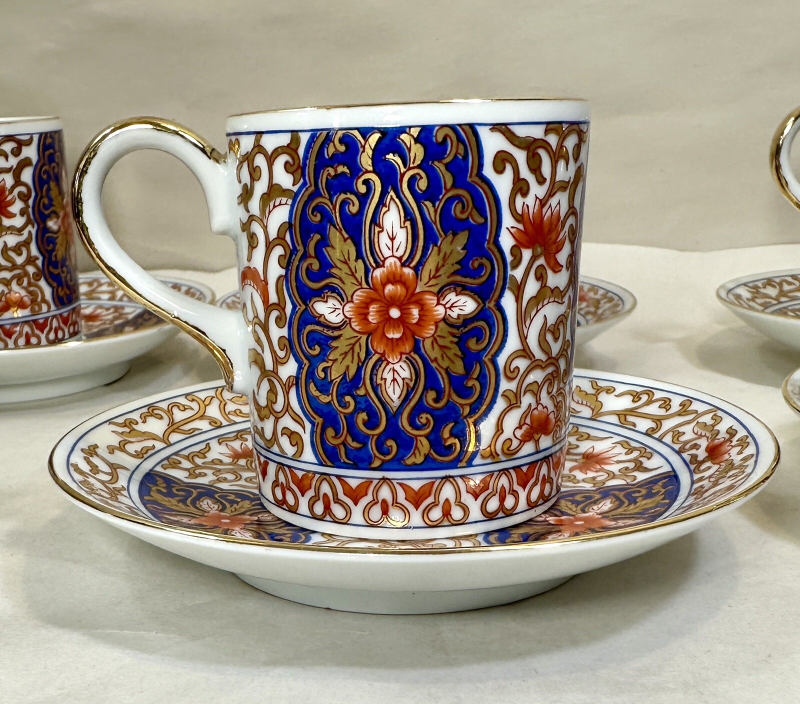 Set of Six (6) Vintage Japanese Fukusen Original Imari Demitasse Cups & Saucers - Image 3