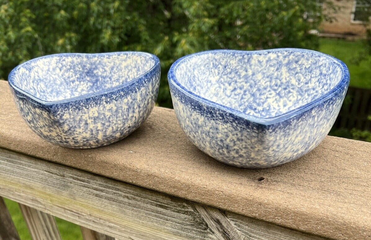 VTG Pottery Blue Spongeware Heart Shaped Bowls - 6" Wide - Image 2