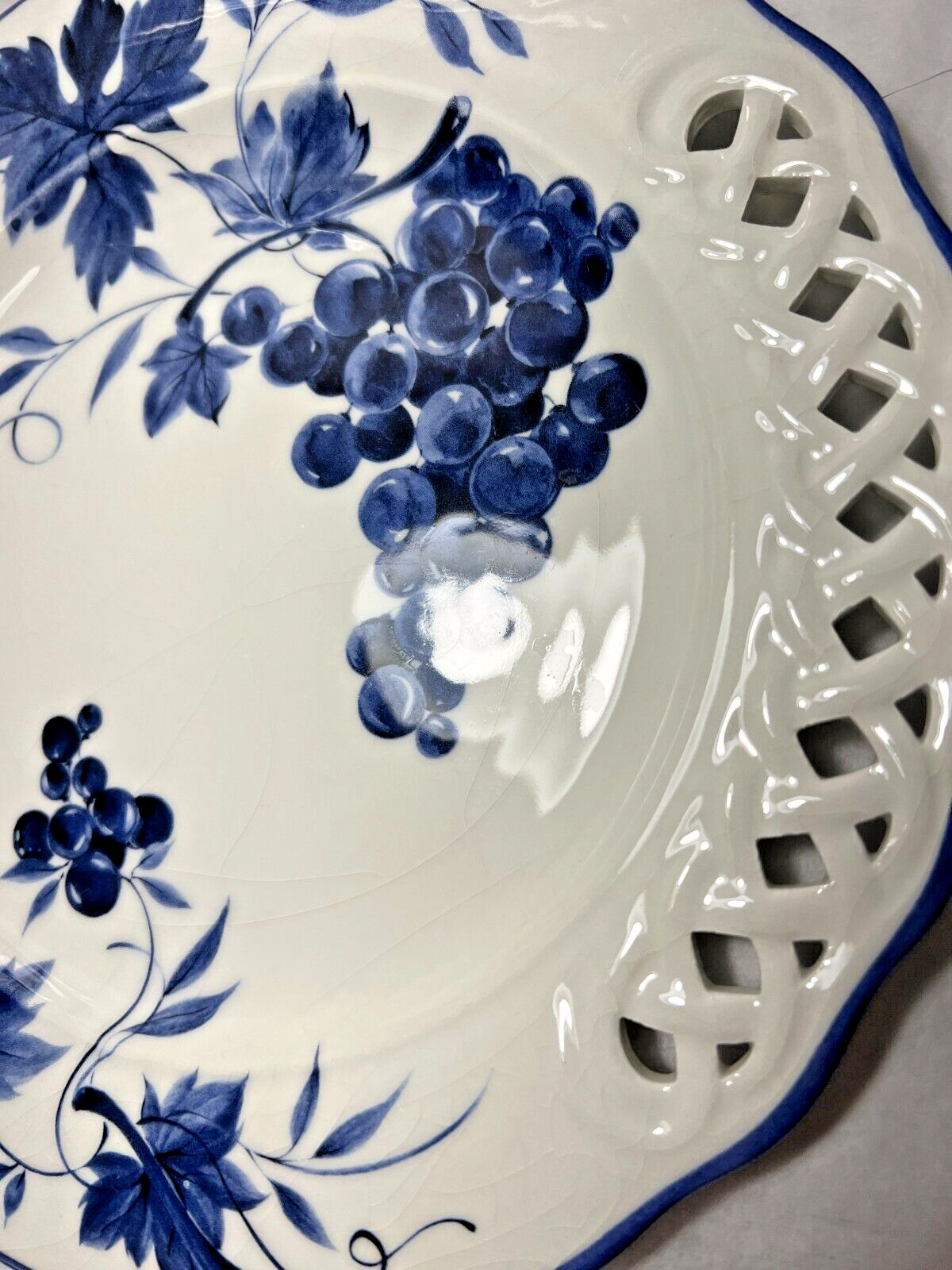 Two (2) Brunelli Blue Grapes Lattice/Scalloped Edge Dinner Plates - 10 5/8" - Image 1