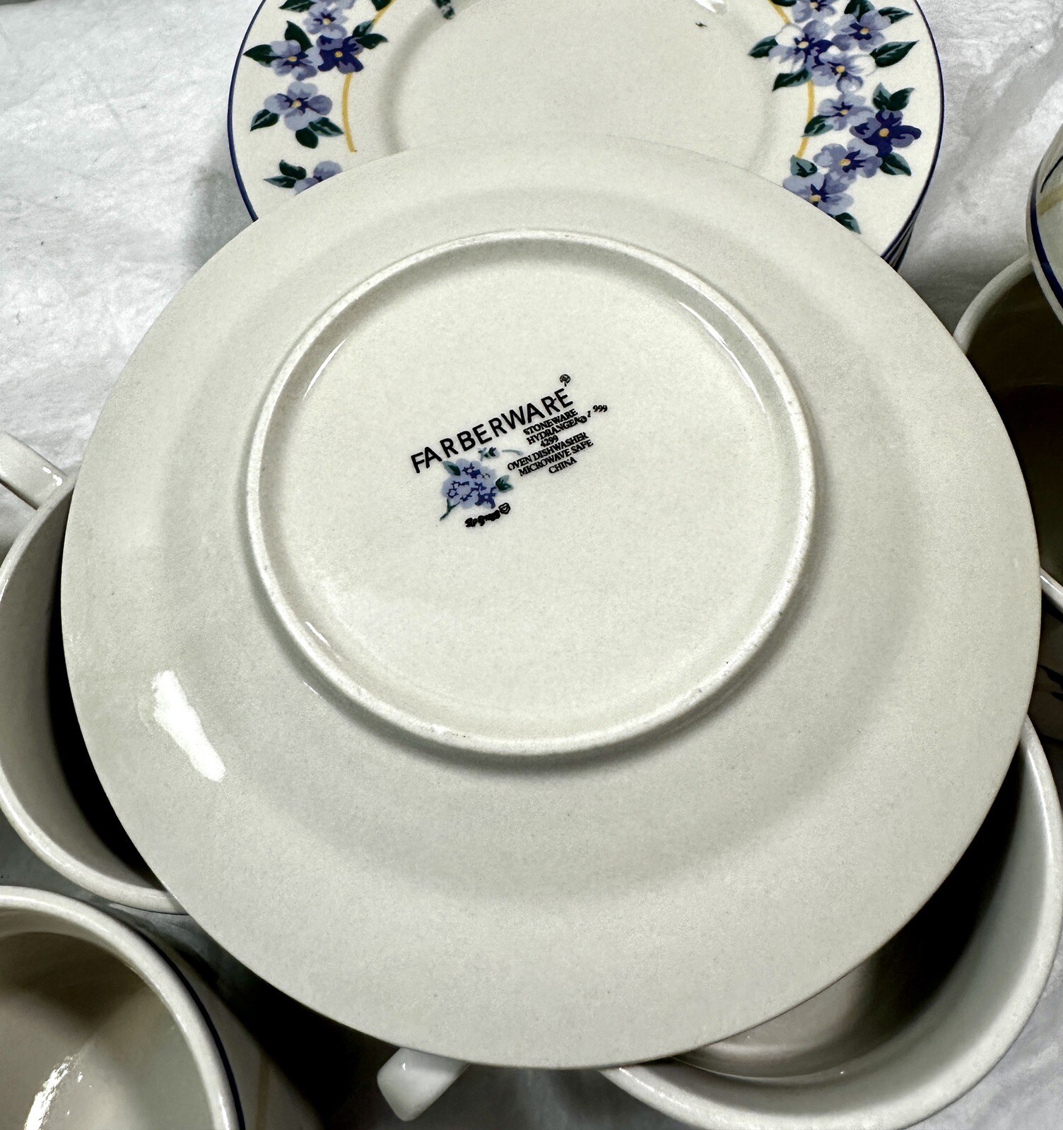 Six (6) Farberware Hydrangea Cups & Saucers Plus Sugar Bowl and Creamer - Image 4