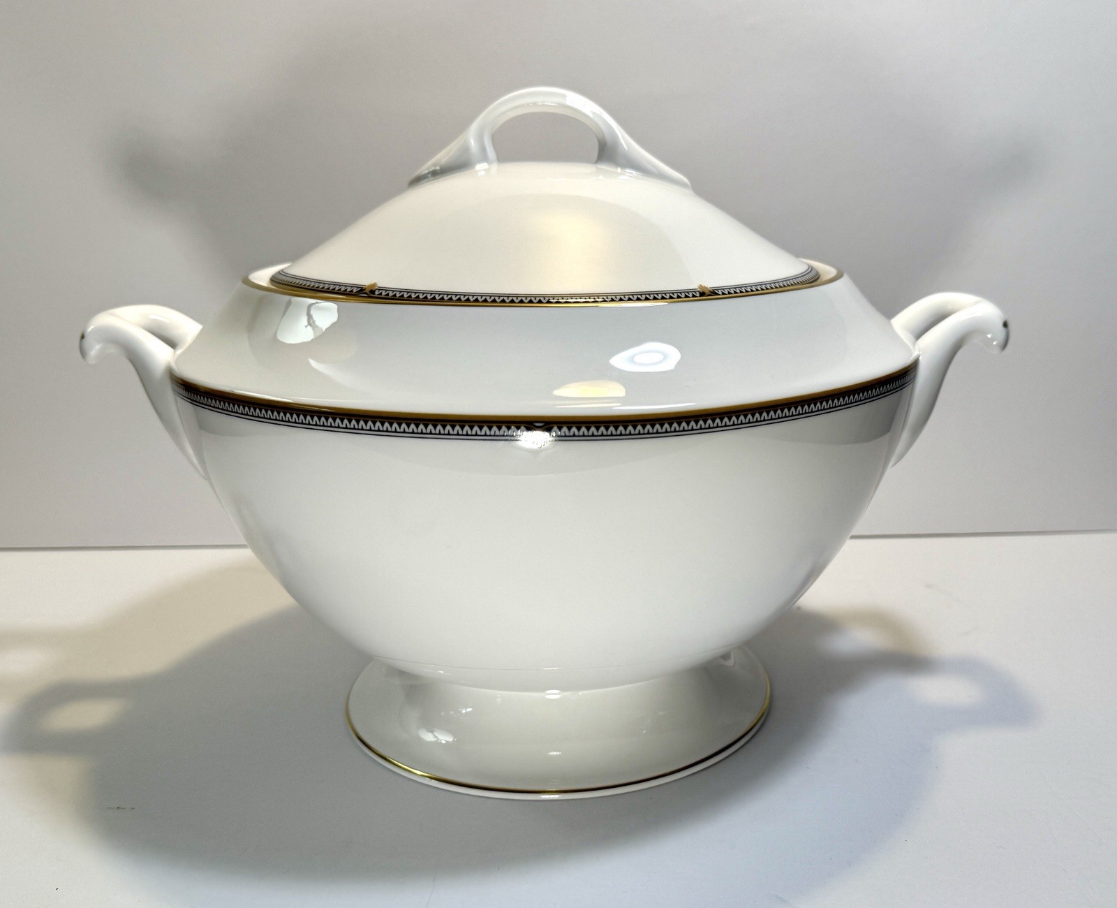Large Spode Park Lane TUREEN Y8587-S Fine Bone China England — Unused, Flawless