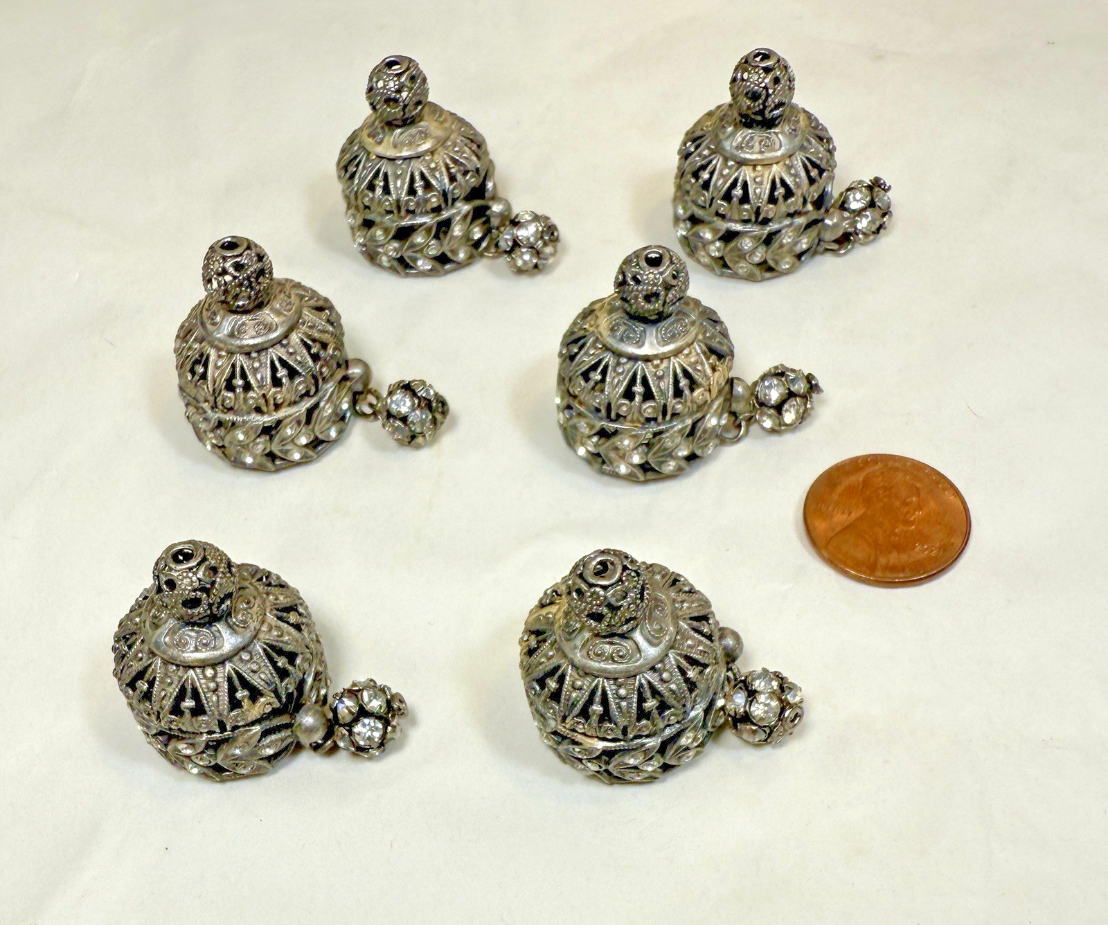 Victorian Era Perfume Bottle Top - Threaded - Image 5